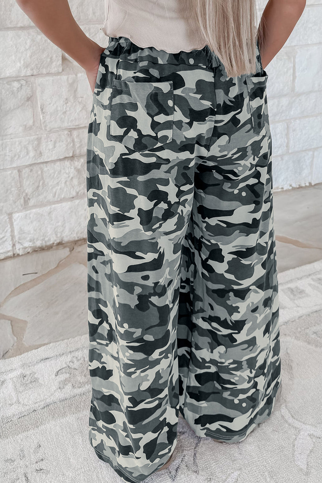 Green Camouflage Print Drawstring Casual Pants