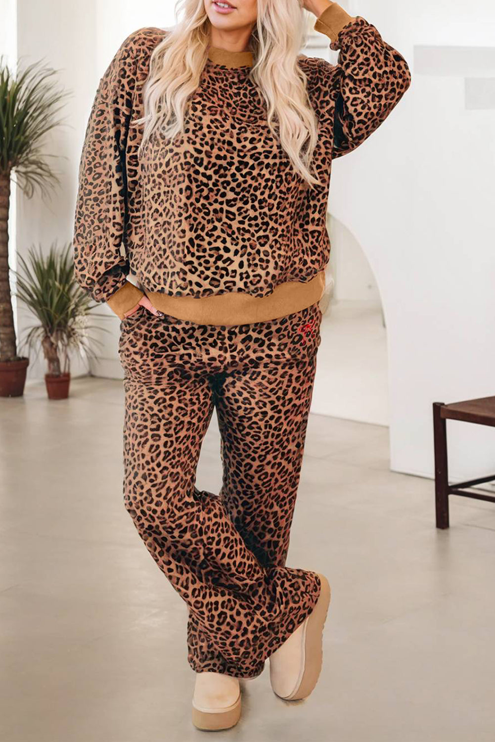 Khaki Leopard Pullover and Pants 2pcs Outfit with Bow Embroidery